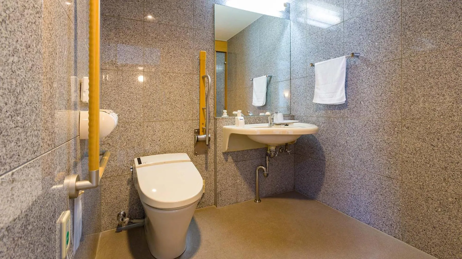 Toyoko Inn Kobe Minatogawa Koen 3*,  日本